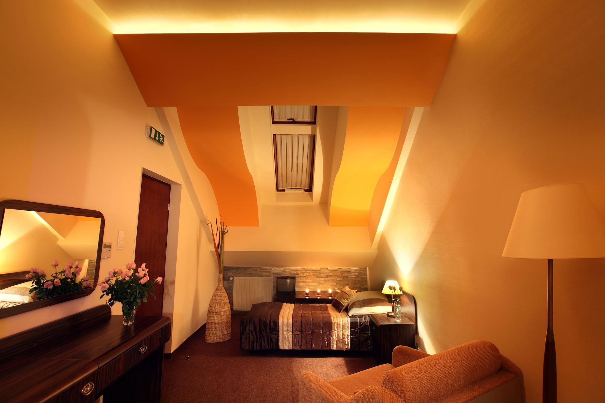 Hotel Wit Stwosz Cracovie Chambre photo