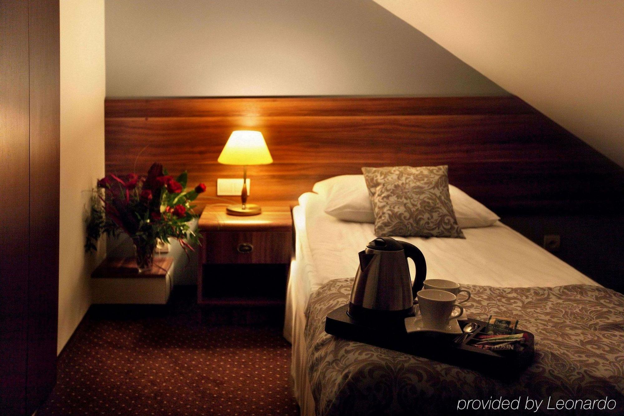 Hotel Wit Stwosz Cracovie Chambre photo